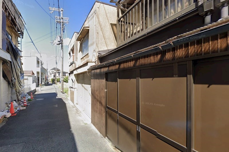 貸店舗・事務所　東大阪市 太平寺２丁目　広さ約３７坪　路面店 玄関