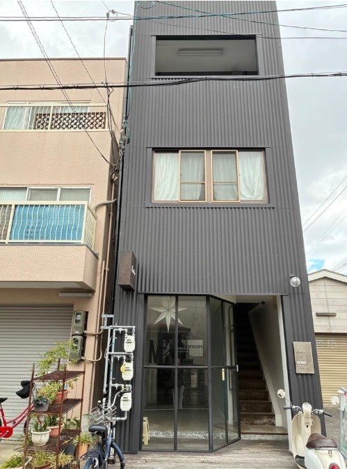 貸店舗・事務所 東大阪市 荒川3丁目 広さ約18坪 路面店 キャトル 外観