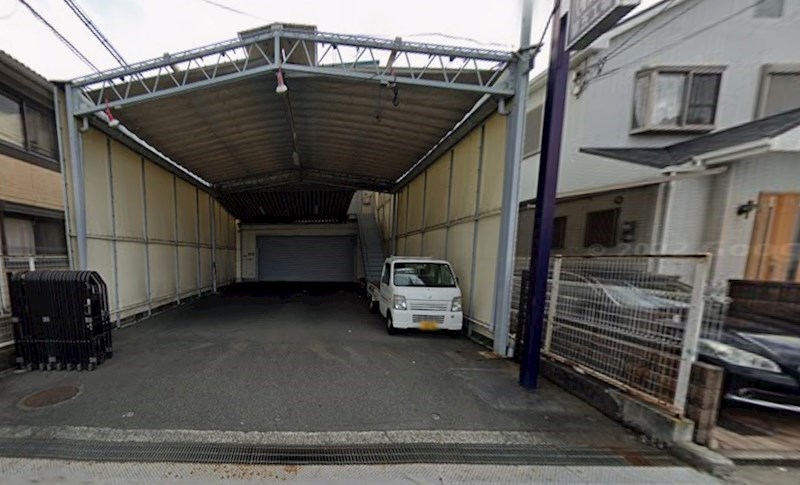 貸工場・倉庫　東大阪市 森河内東２丁目　広さ延べ約３２９坪　前面駐車スペースあり 外観