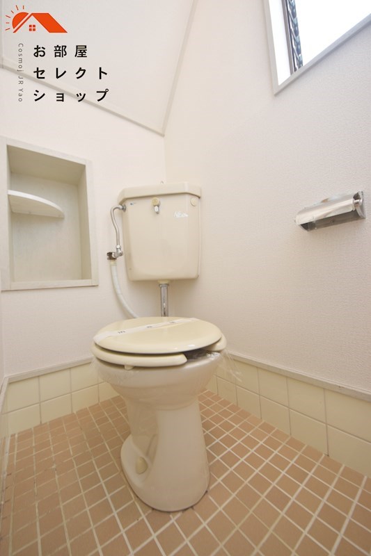 植松町2丁目戸建 トイレ