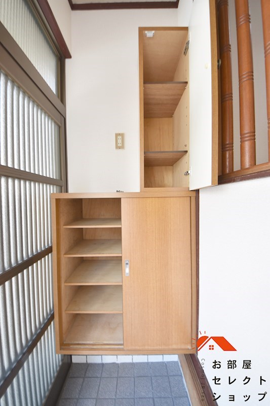 植松町2丁目戸建 玄関