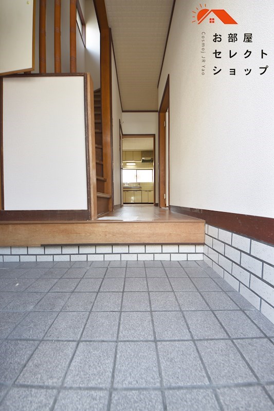 植松町2丁目戸建 玄関