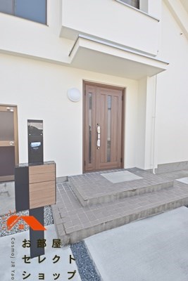 南太子堂5LDK戸建て エントランス