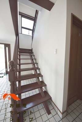 南太子堂5LDK戸建て 玄関