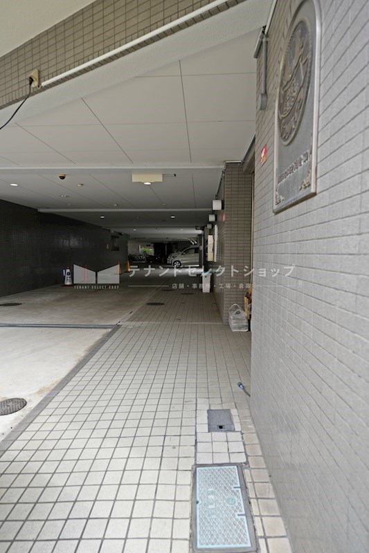 貸店舗・事務所　八尾市 北本町２丁目　広さ約２６坪　軽飲食可　路面店　角区画　アンリハイツ その他