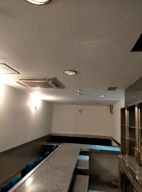 貸店舗・事務所　東大阪市 足代新町　広さ約８坪　セレコートロイヤルビル リビング