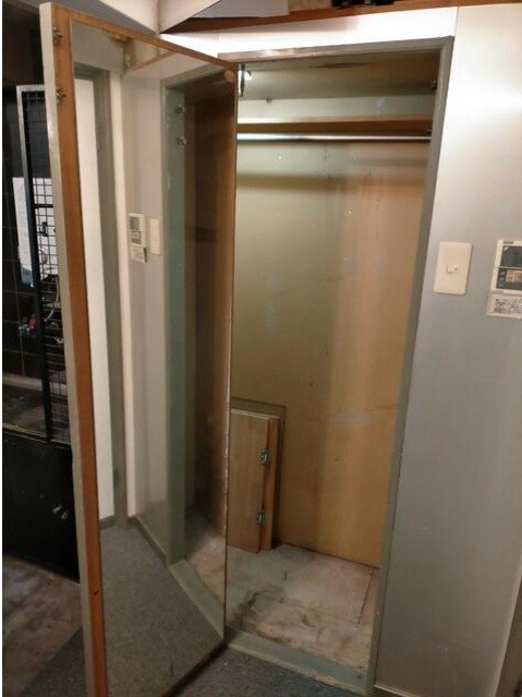 貸店舗・事務所　東大阪市 足代新町　広さ約８坪　セレコートロイヤルビル ベッドルーム