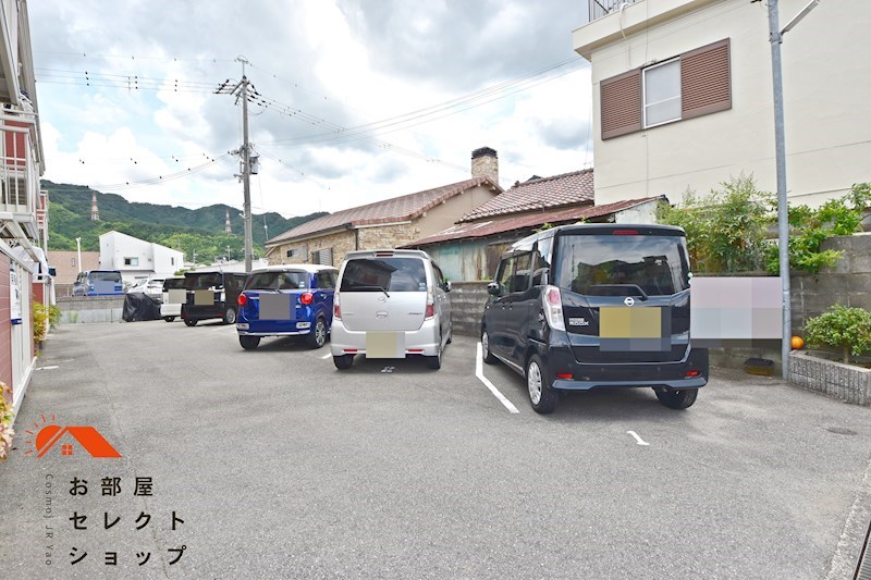 センチュリーハイツ 駐車場