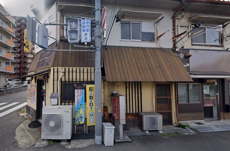 貸店舗・事務所　東大阪市 御厨栄町２丁目　広さ約１２坪　お好み焼き屋居抜き　赤松店舗 玄関
