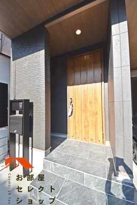 八尾市小畑町１丁目 新築戸建て 玄関