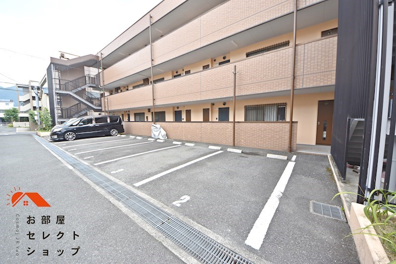 ＪＯエトワール 駐車場