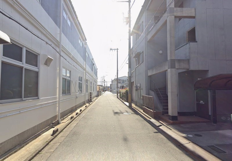 貸倉庫・工場　八尾市 太田新町２丁目　広さ約２３坪　駐車場無料　トイレあり　工業地域 ベッドルーム