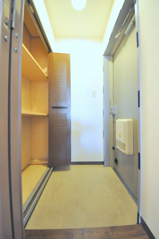 サンライズ東宝マンション 玄関