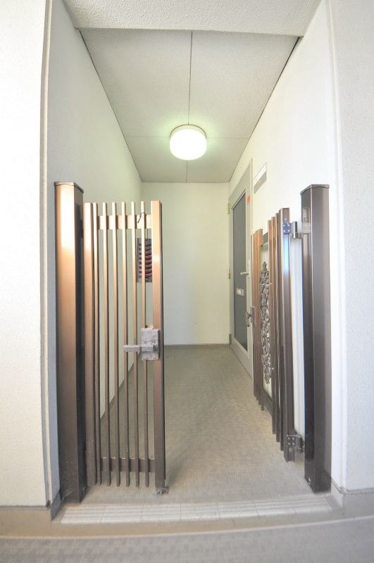 サンライズ東宝マンション 玄関