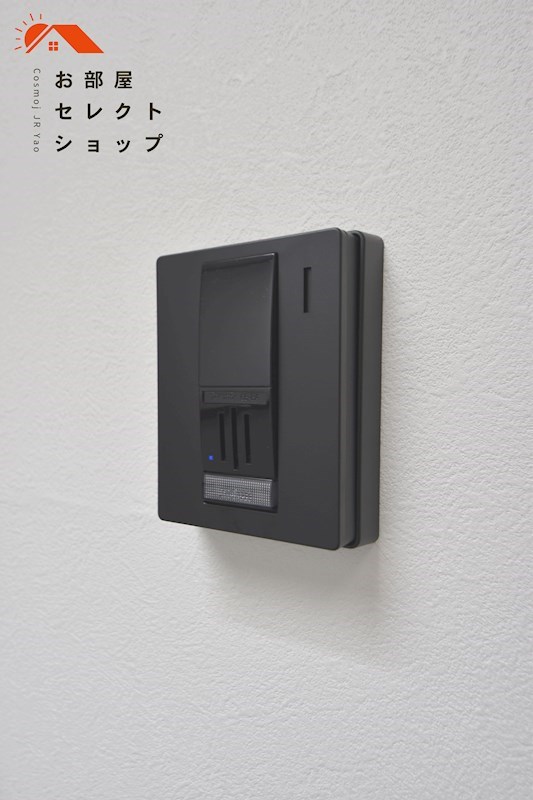 辻ビル 玄関