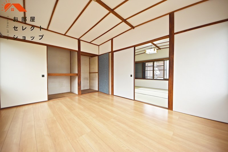 高安町北５丁目テラスハウス 収納