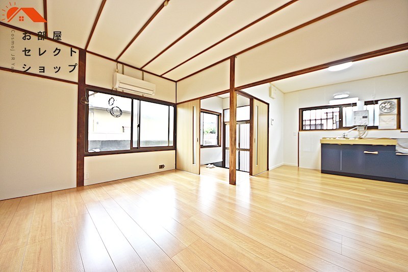 高安町北５丁目テラスハウス リビング