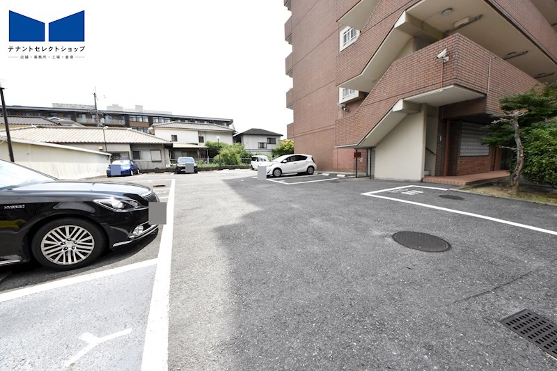 貸店舗・事務所　八尾市 荘内町１丁目　広さ約１７坪　最上階　角区画　EV付き　ボーリバージュ藤増 その他