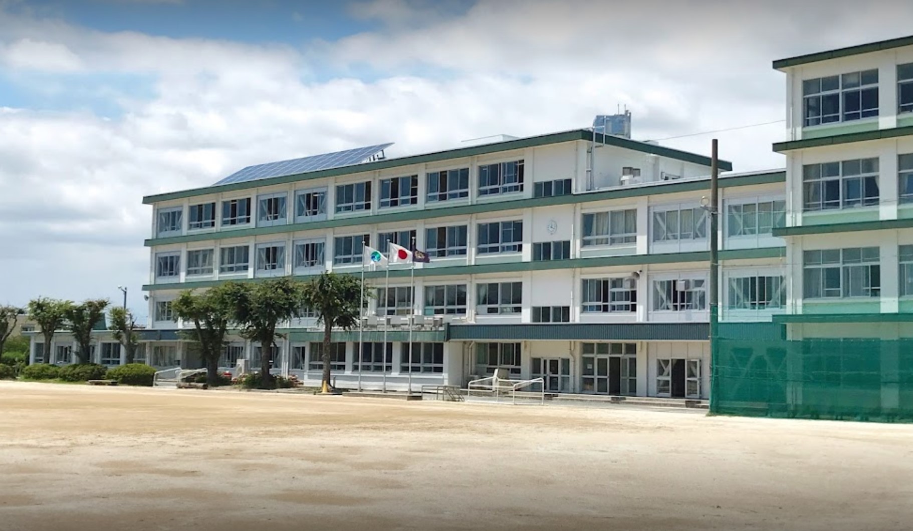 リュミエール 中学校
