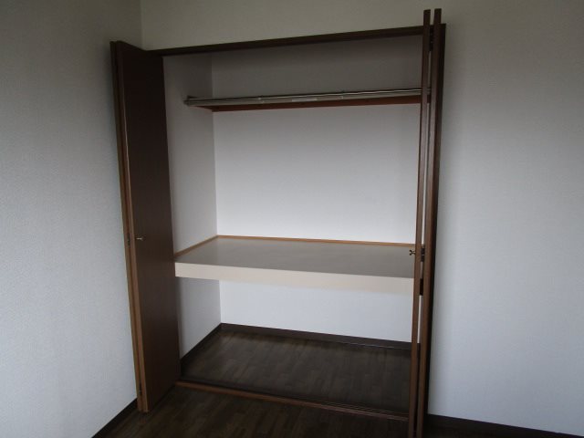 ランドRファースト 収納