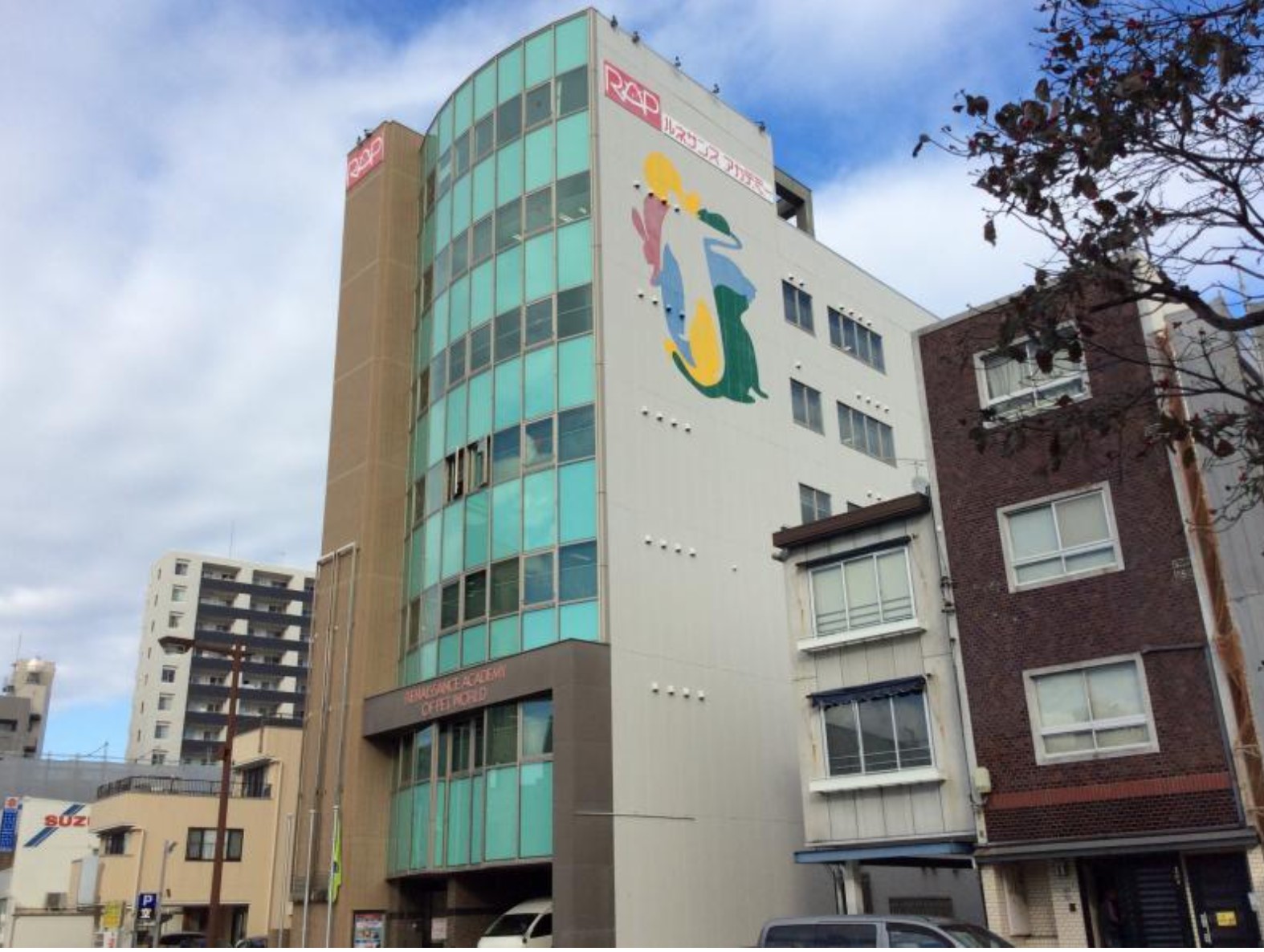 ホリホックイン八幡 専門学校