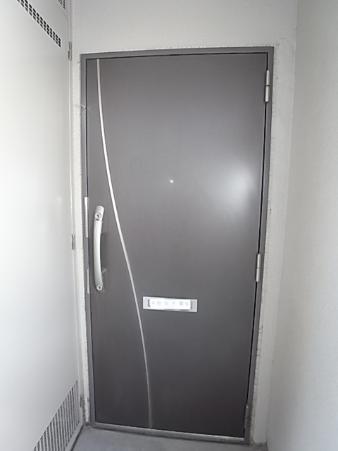 エルシックス 玄関