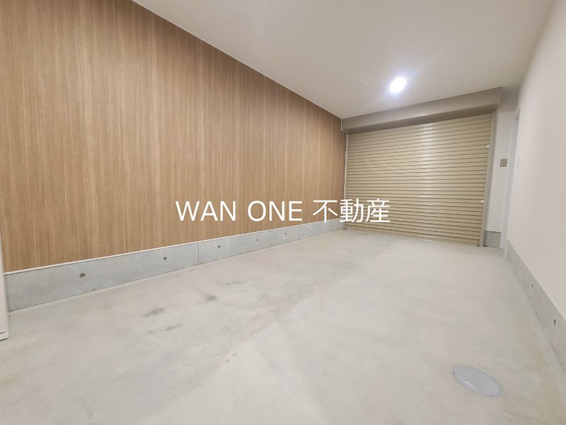 R-Garage助信 玄関