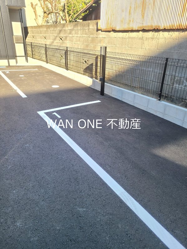 R-Garage助信 駐車場