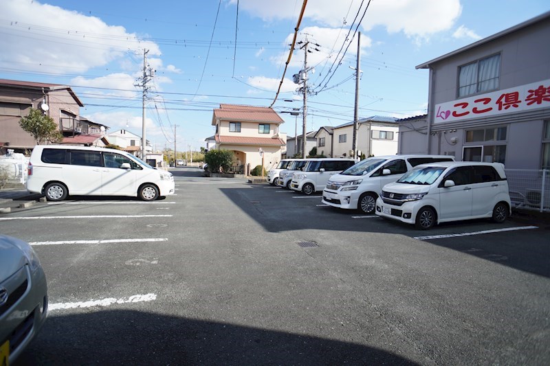 カーサフォルテ 駐車場