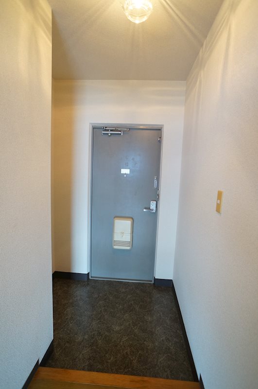 カーサフォルテ 玄関