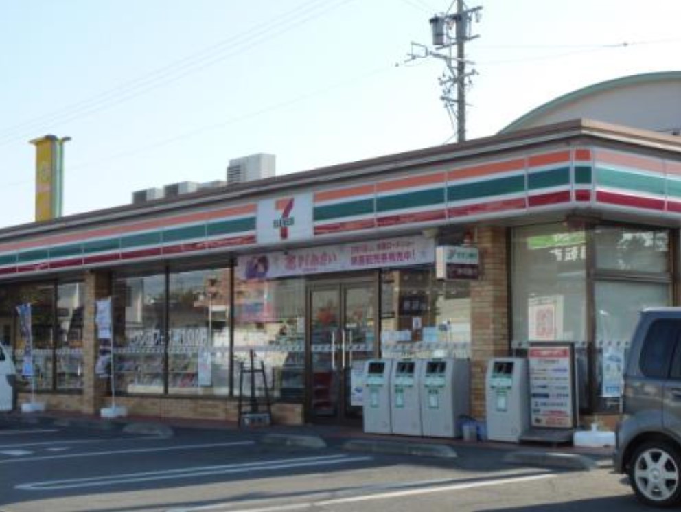 アールハウスⅤ コンビニ