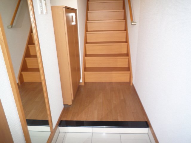 ロココプランＢ 玄関