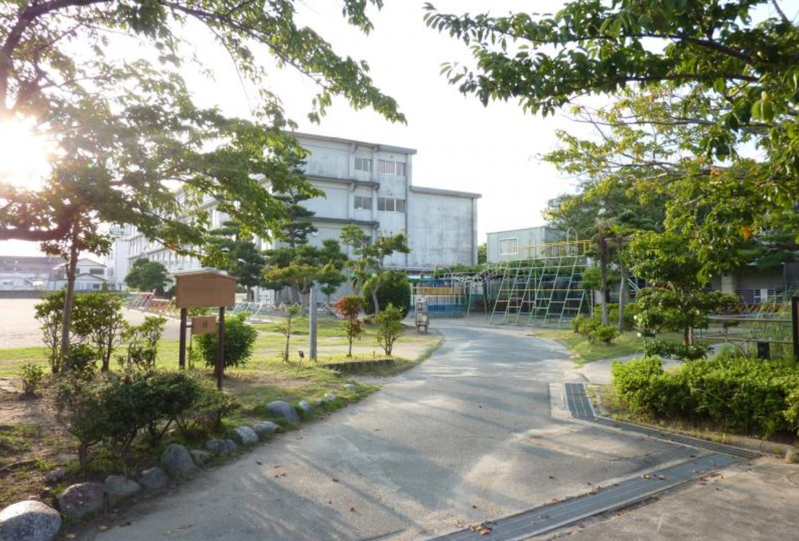 エクレールA 小学校
