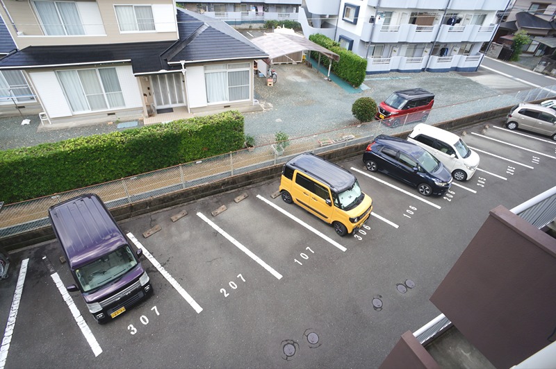 マンション大丸 駐車場