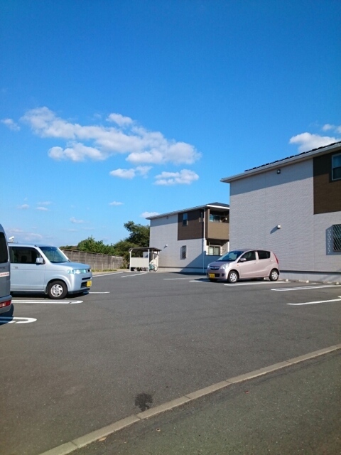 グッドライフＢ 駐車場