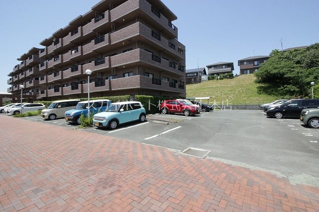 アズ・パセーヌ佐鳴湖壱番館 駐車場
