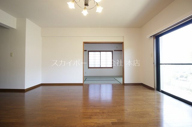 アズ・パセーヌ佐鳴湖壱番館 リビング