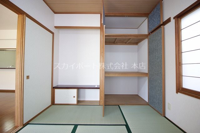 アズ・パセーヌ佐鳴湖壱番館 収納