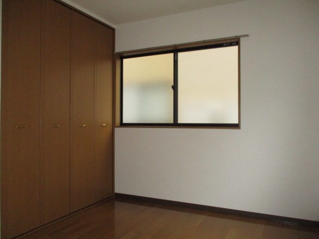 クラウンハイツN ベッドルーム