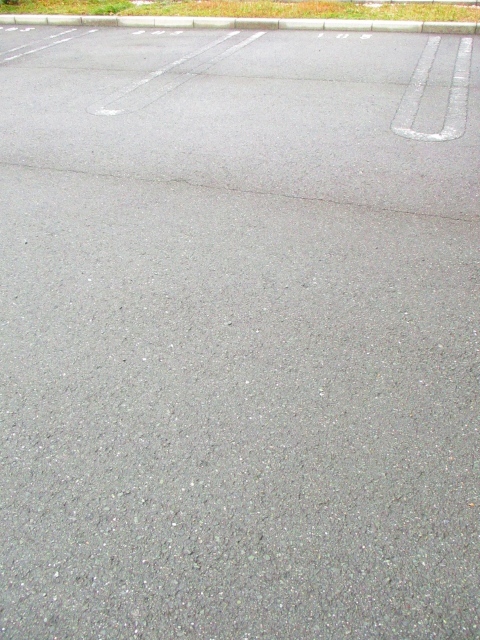 ガーデンハウス西塚 駐車場