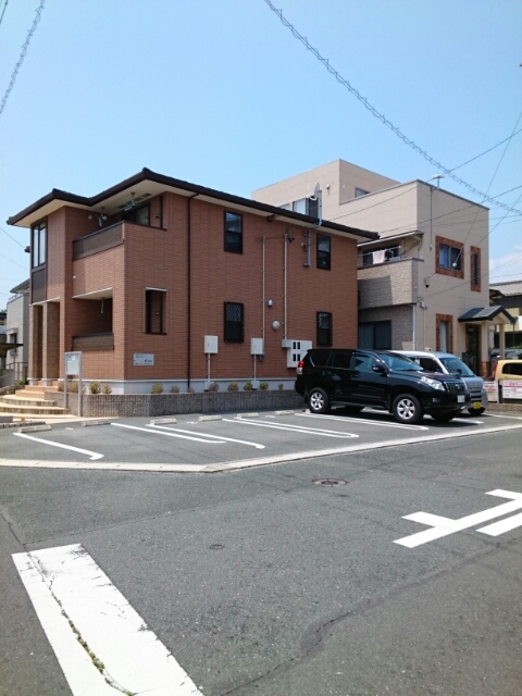 シャルマンⅢ 駐車場