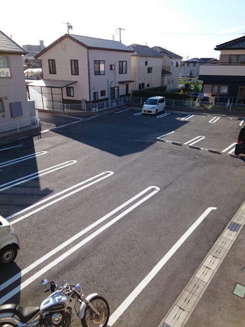 スミカ 駐車場
