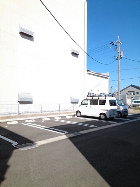 アメヤＭＲ 駐車場