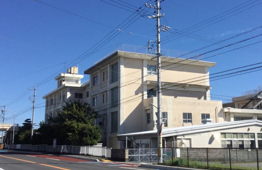 小沢渡町貸家 中学校
