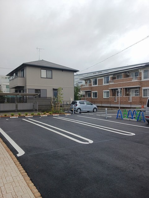 サンリットＳ 駐車場