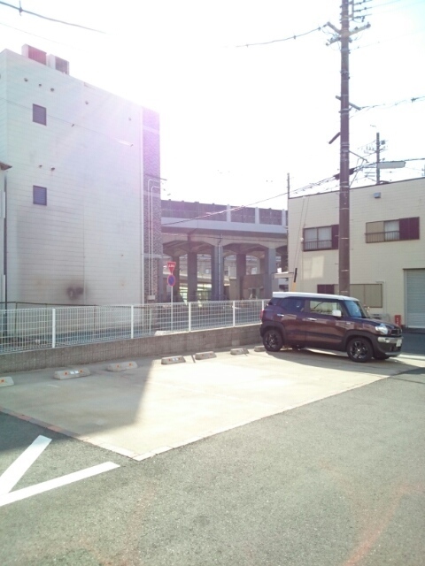 エレガント菅原 駐車場