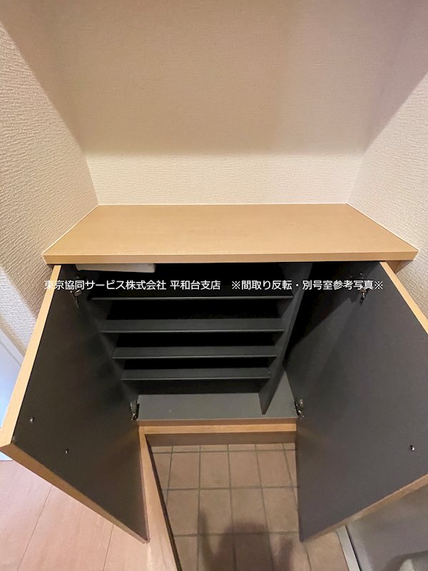 アンベリーユ 玄関