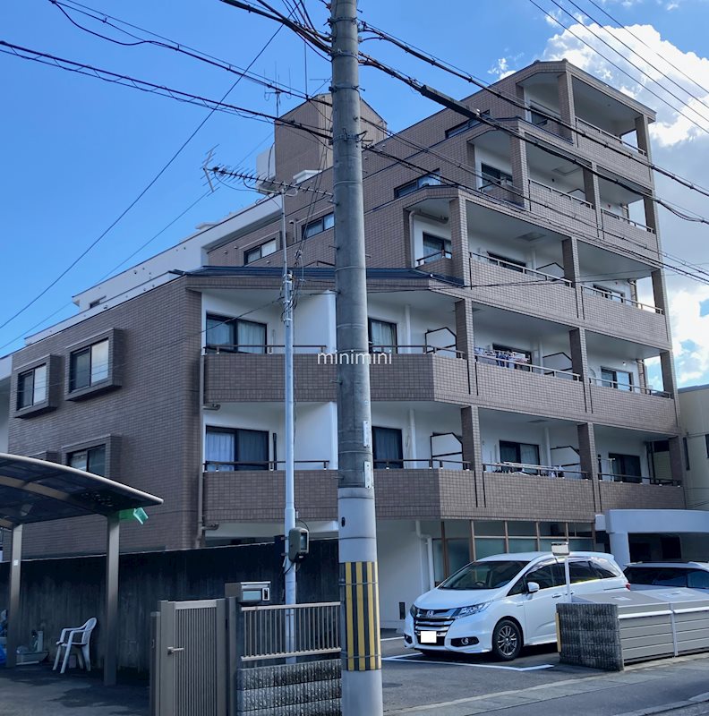 ロイヤル清涼 外観