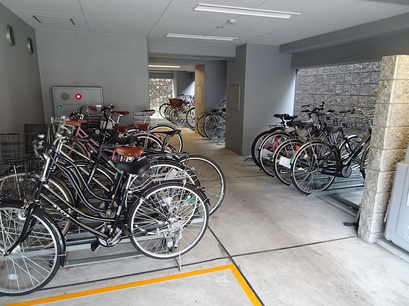 ルーエ五条堀川 駐車場