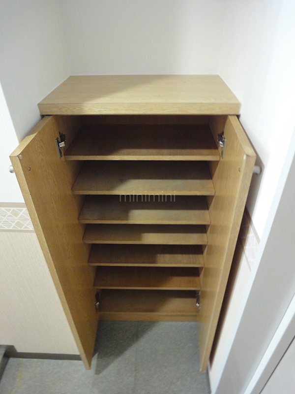 ロイヤル清涼 玄関